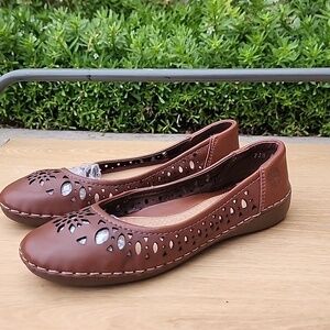 Lobo Solo Brown Padded Laser Cut Design Leather Women's Loafers Size 23.5 / US 6